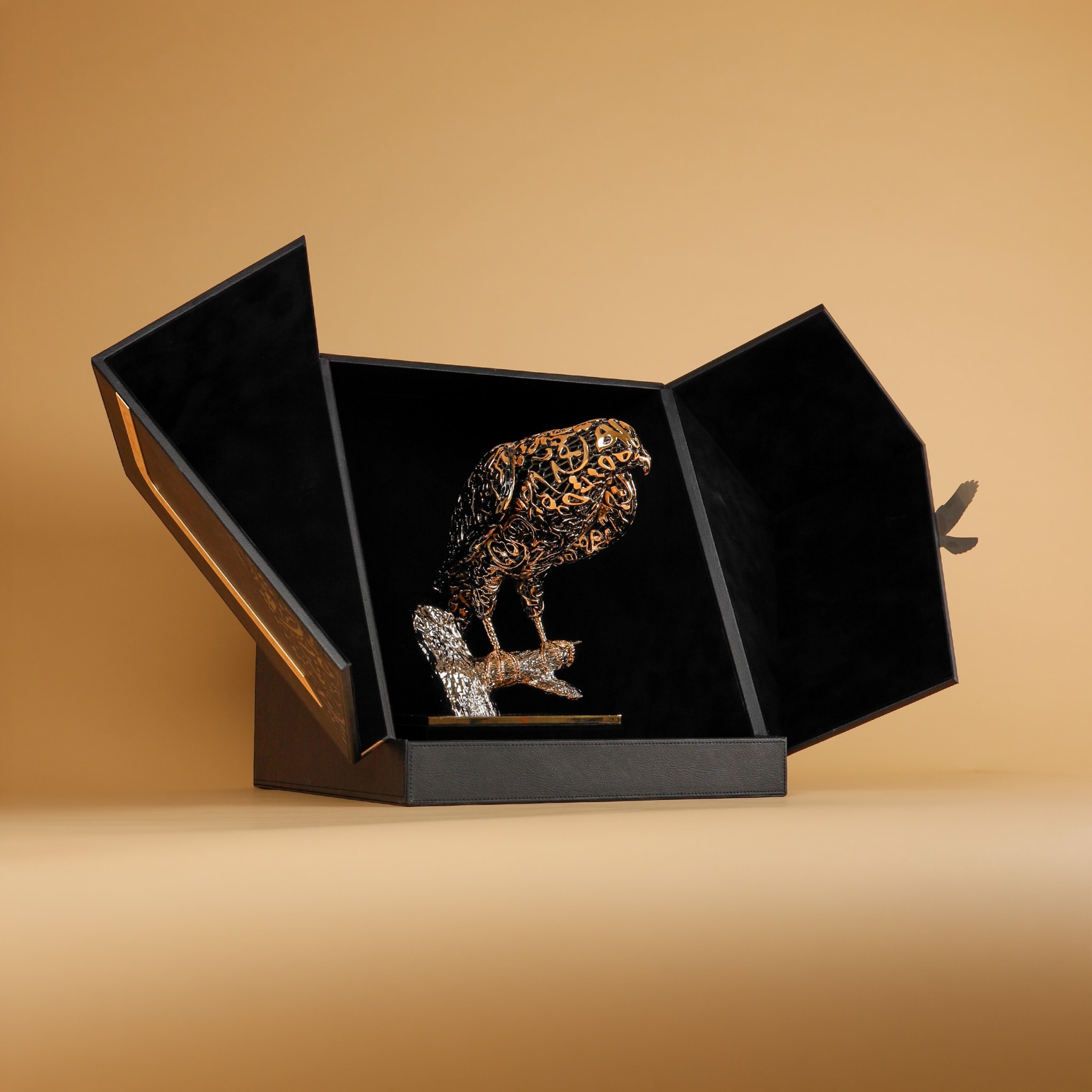 Falcon Trophy Set
